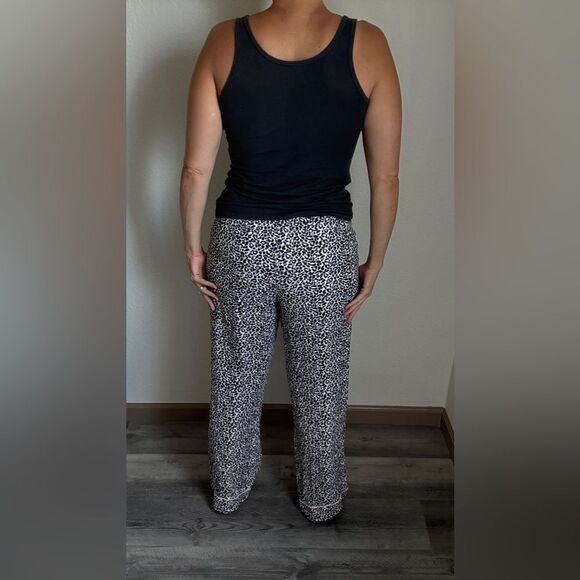 Victoria’s Secret Leopard Pajama Pants Black White Medium Pink Tie - Picture 5 of 11